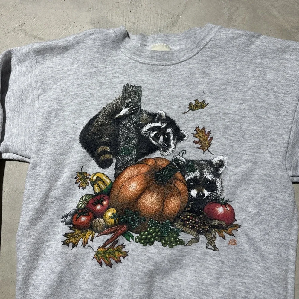 Vintage Raccoon Autumn Pumpkin Habitat Sweatshirt SZ M Art Nature Tree Crewneck - Picture 2 of 9